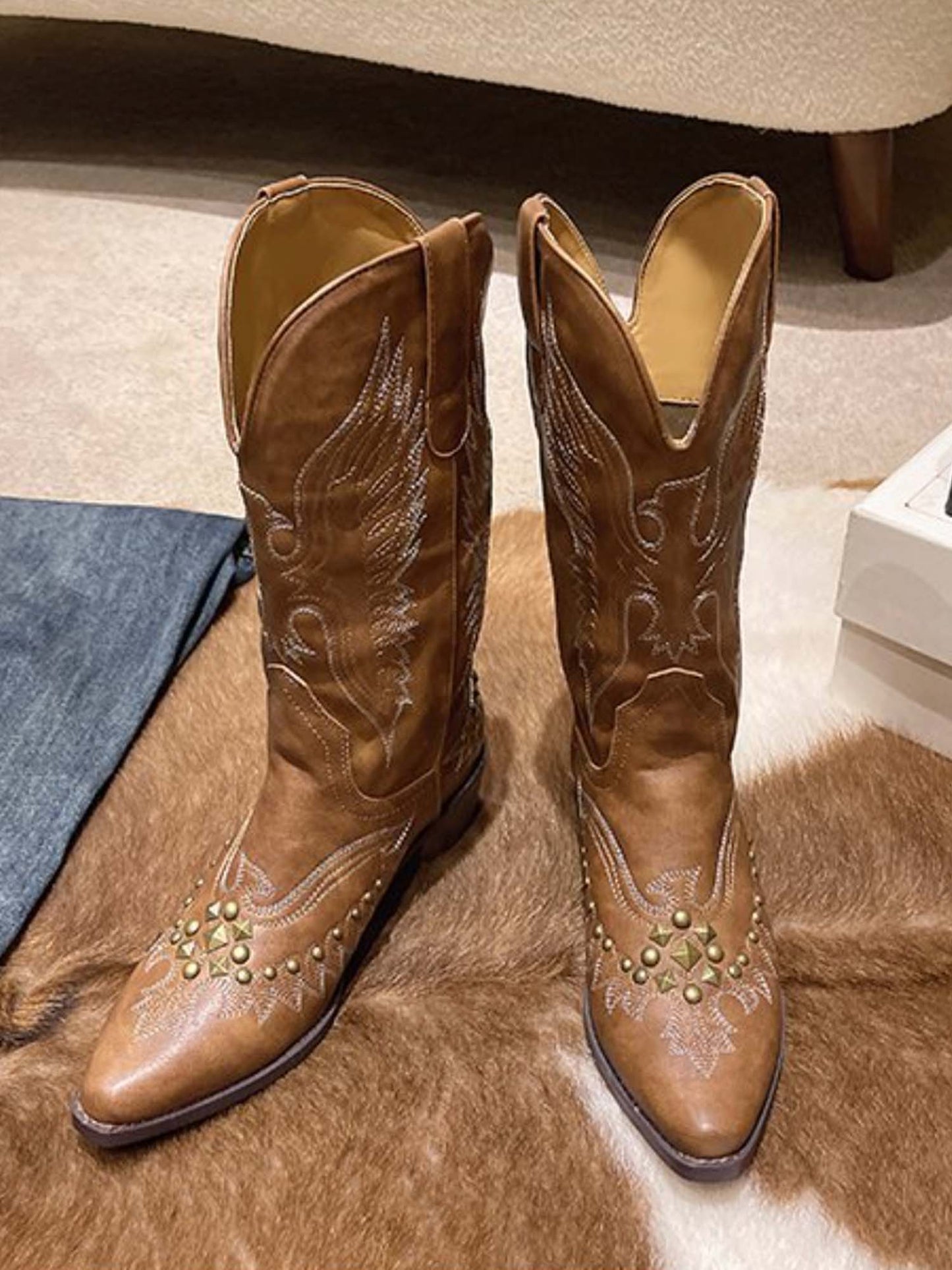 Rivet V-Neck Embroidered Retro Western Cowboy Boots