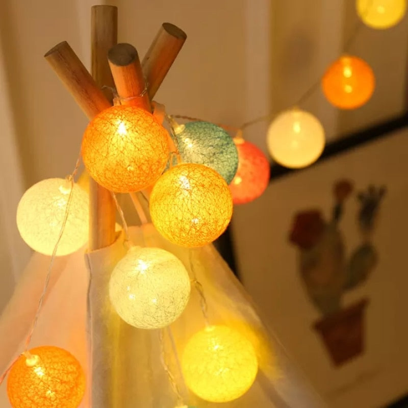 20 LED Cotton Ball Garland String Lights Christmas