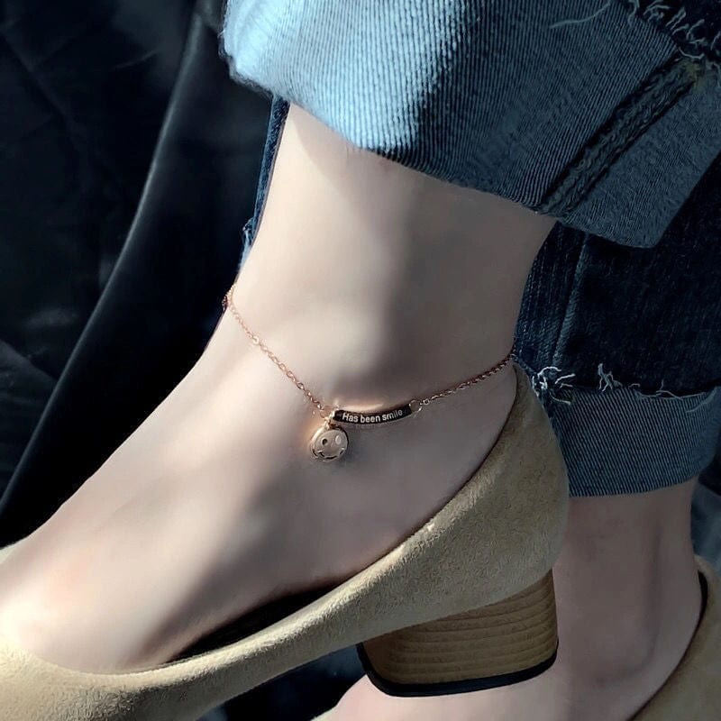 STYLISH AND SEXY 18K GOLD PLATED SMILE ANKLET