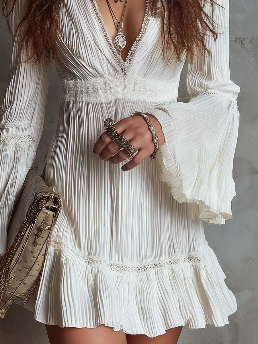 Vintage-style Pleated Lace Trim Long-sleeved Mini Dress
