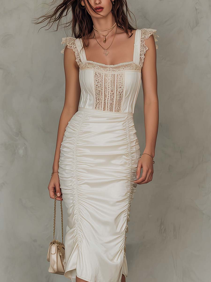 Retro-Elegant Square-Neck Ruched Midi Dress With Lace Details