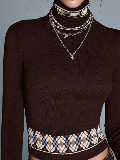 Ribbed Knit Top With Vintage-style Pattern Accents